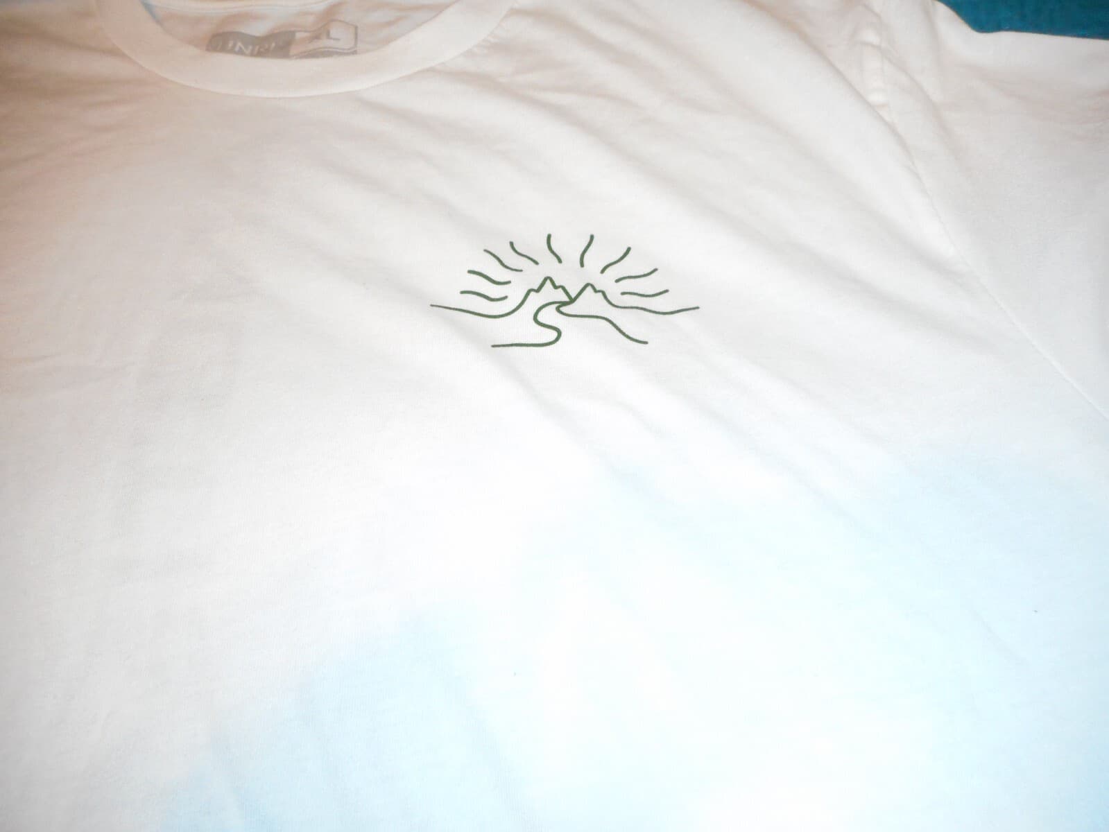 UNRL T Shirt Men's XL Short Sleeve tee white Cotton/Polyester blend Hangtime - Thumbnail 2