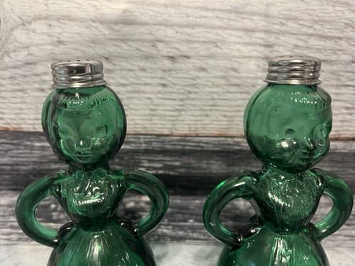 Vintage 7” Green Depression Glass Merry Maids Salt & Pepper Shaker Set Rare - Thumbnail 2