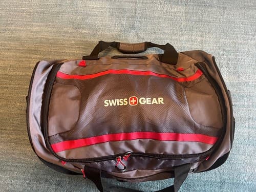 SWISS GEAR Sport Duffel Gym Travel Bag Carry On 24 ix 12 x 12 in Red and Grey
