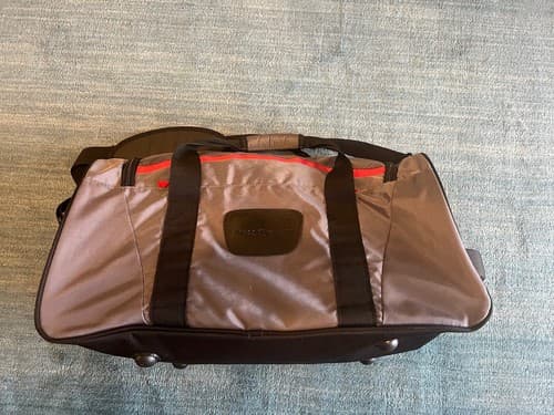 SWISS GEAR Sport Duffel Gym Travel Bag Carry On 24 ix 12 x 12 in Red and Grey - Thumbnail 3