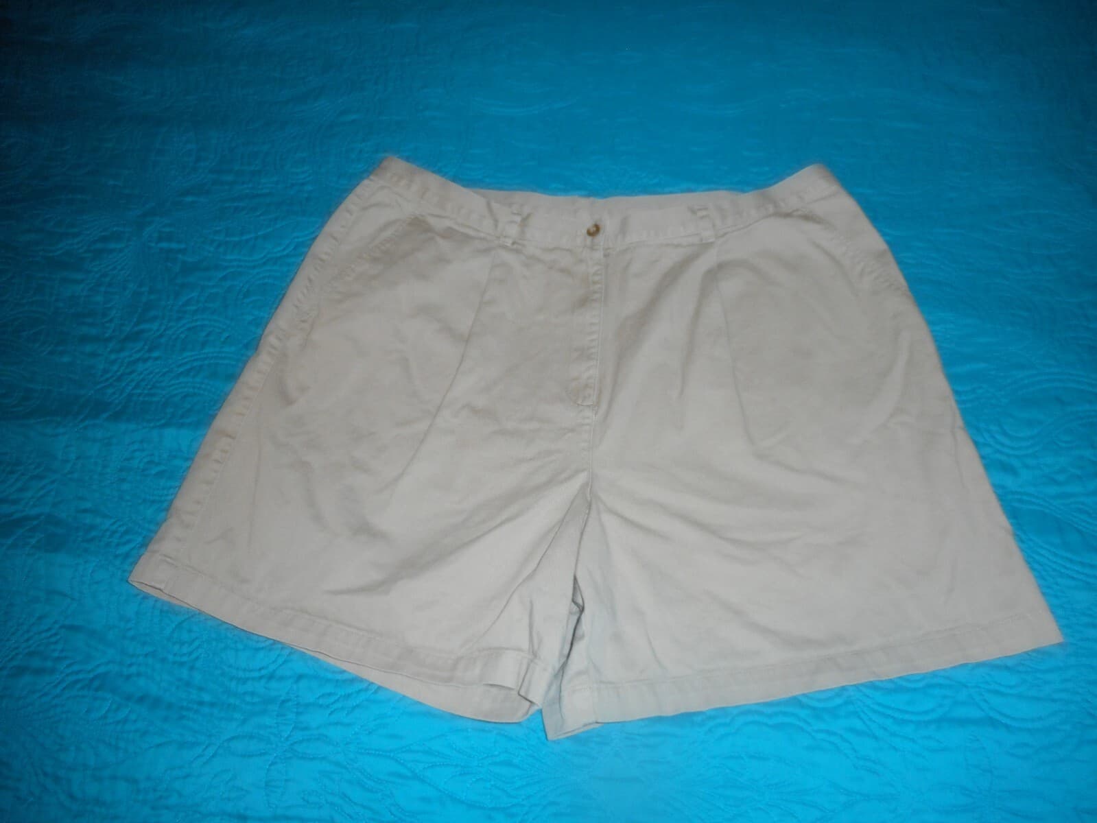 Lauren Ralph Lauren Shorts Womens 22W Khaki Chino Pleated