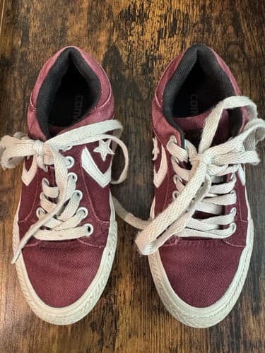Converse All Star Kids Shoes Size Youth 11 Color Burgundy~Great Condition!
