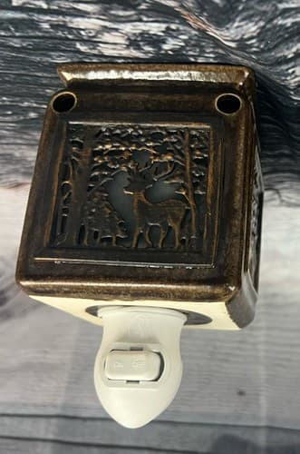 Better Homes & Garden Ceramic Plug-In Scented Wax Warmer Majestic Deer w/Lid 977
