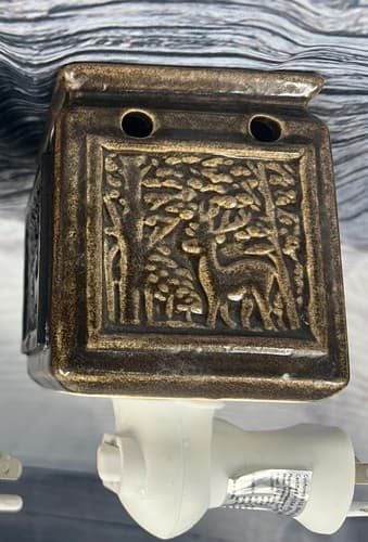 Better Homes & Garden Ceramic Plug-In Scented Wax Warmer Majestic Deer w/Lid 977 - Thumbnail 3