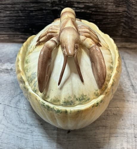 Vintage Vietri Italy Lidded soup Bowl Majolica With Lobster~Rare 8”x6”