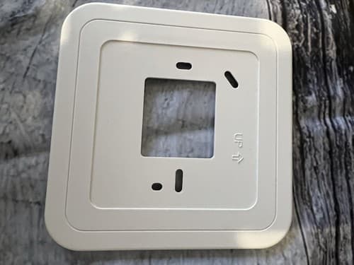 Honeywell CT31A1003 series heat and cool thermostat non programable low voltage - Thumbnail 4
