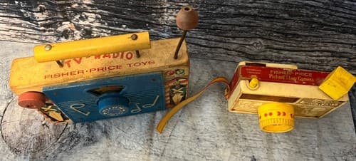Vintage 1958 FISHER-PRICE SET~ Wind-up Musical Wood Radio & Camera 1967 - Thumbnail 3