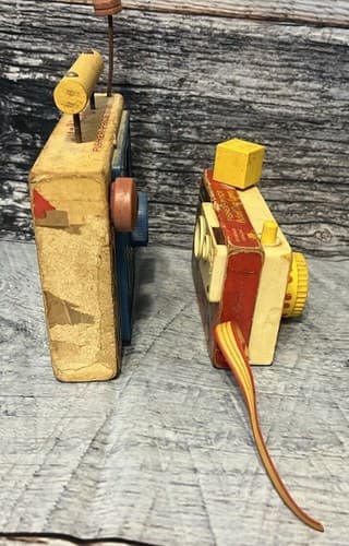Vintage 1958 FISHER-PRICE SET~ Wind-up Musical Wood Radio & Camera 1967 - Thumbnail 5