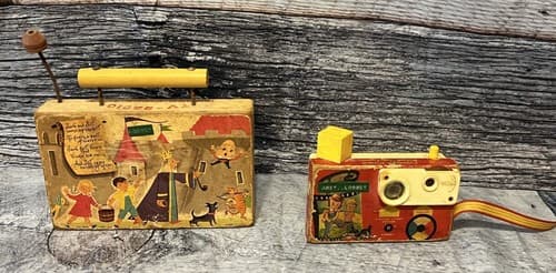 Vintage 1958 FISHER-PRICE SET~ Wind-up Musical Wood Radio & Camera 1967 - Thumbnail 2