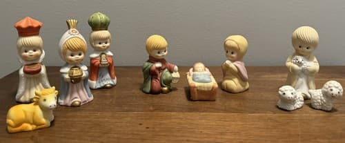 Vintage Ceramic Nativity Set with Manger Figures Lot of 10 figures