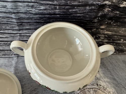 Johnson Brothers Victorian Christmas Sugar Bowl with Lid - Thumbnail 4