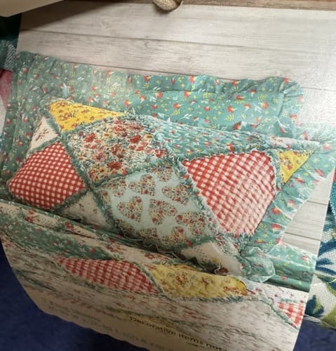 Pioneer Woman Petal Party Pillow Sham Set King Size 2Pc Reversible Patchwork New - Thumbnail 2