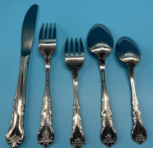 Rogers Co DREAM ROSE Flatware ROSE BUD Stainless Korea Set 5pc place setting - Thumbnail 3