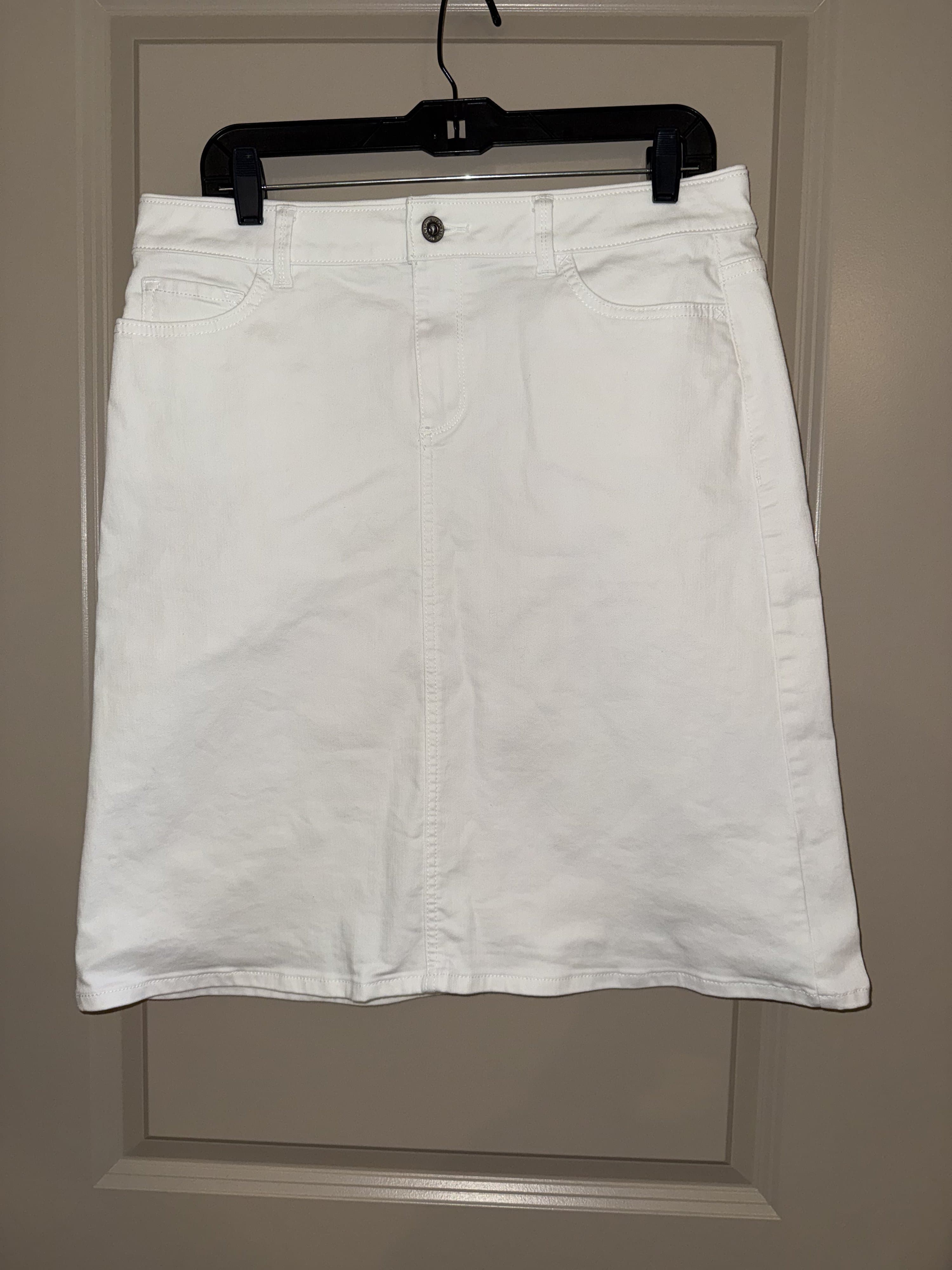 Liz Claiborne Simply Liz White Denim Skirt Size 8 - Thumbnail 2