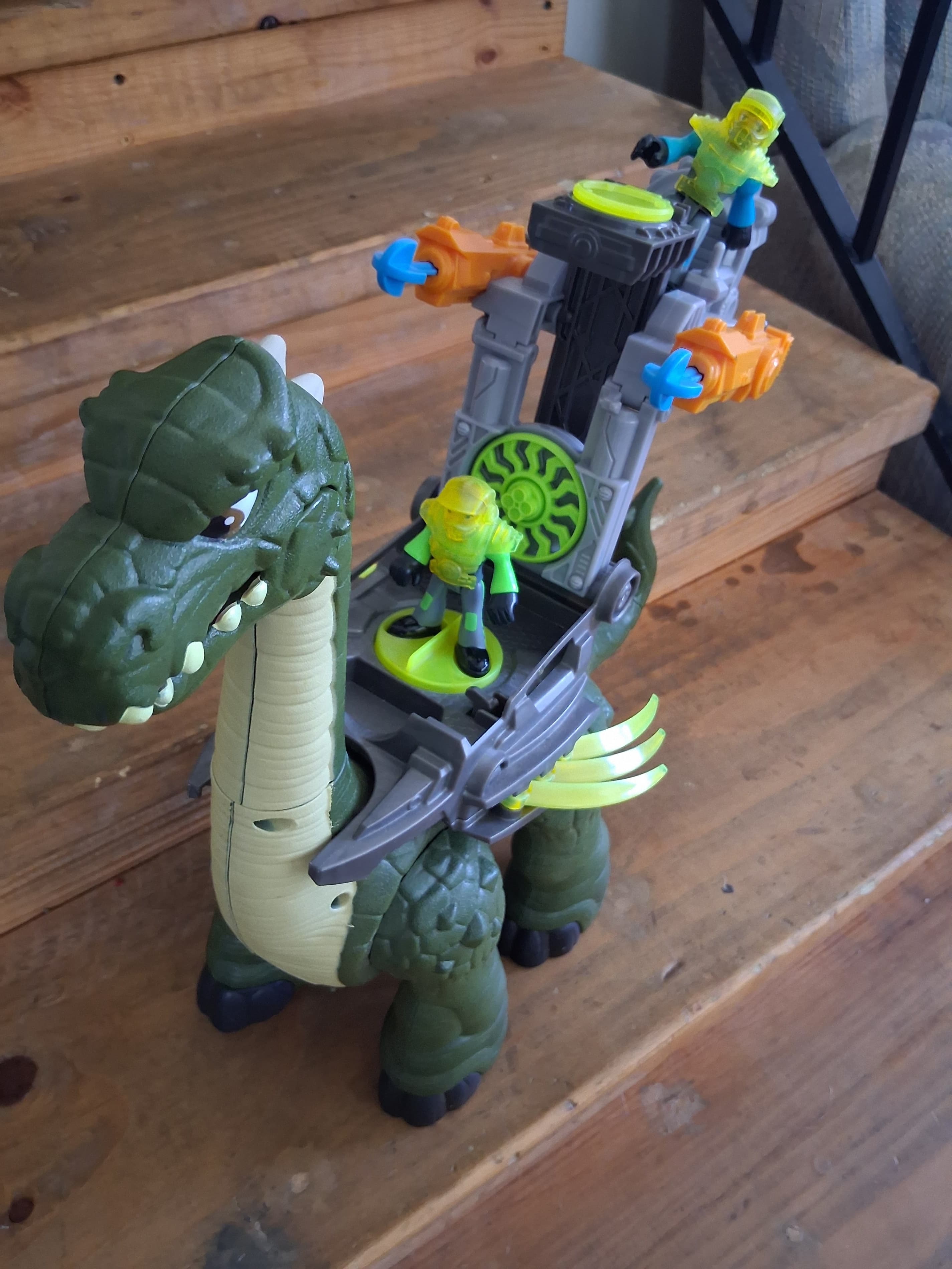 Imaginext Dino Fortress with Figures - Thumbnail 3