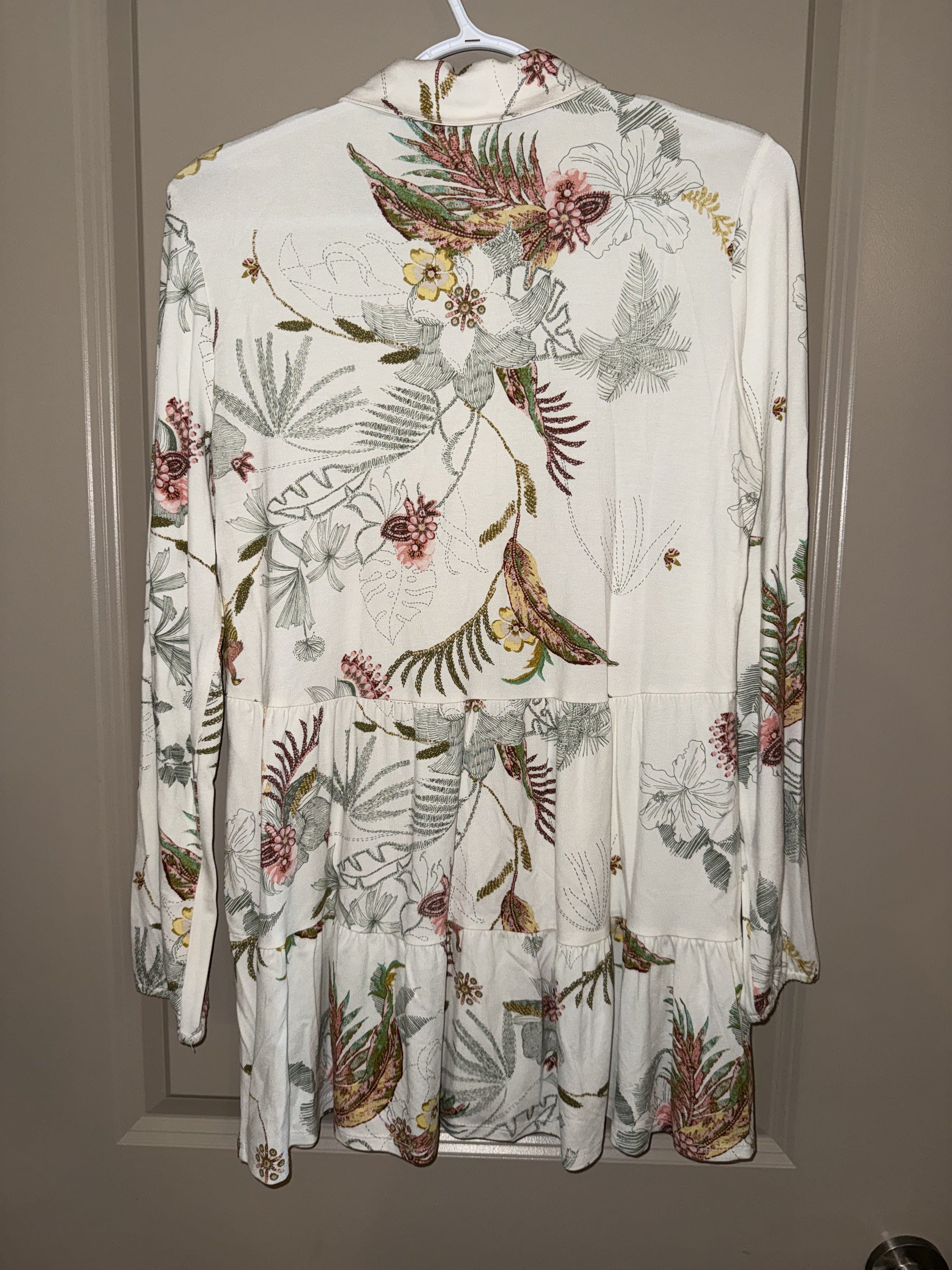 New Directions Floral Button-Up Shirt Small - Thumbnail 2