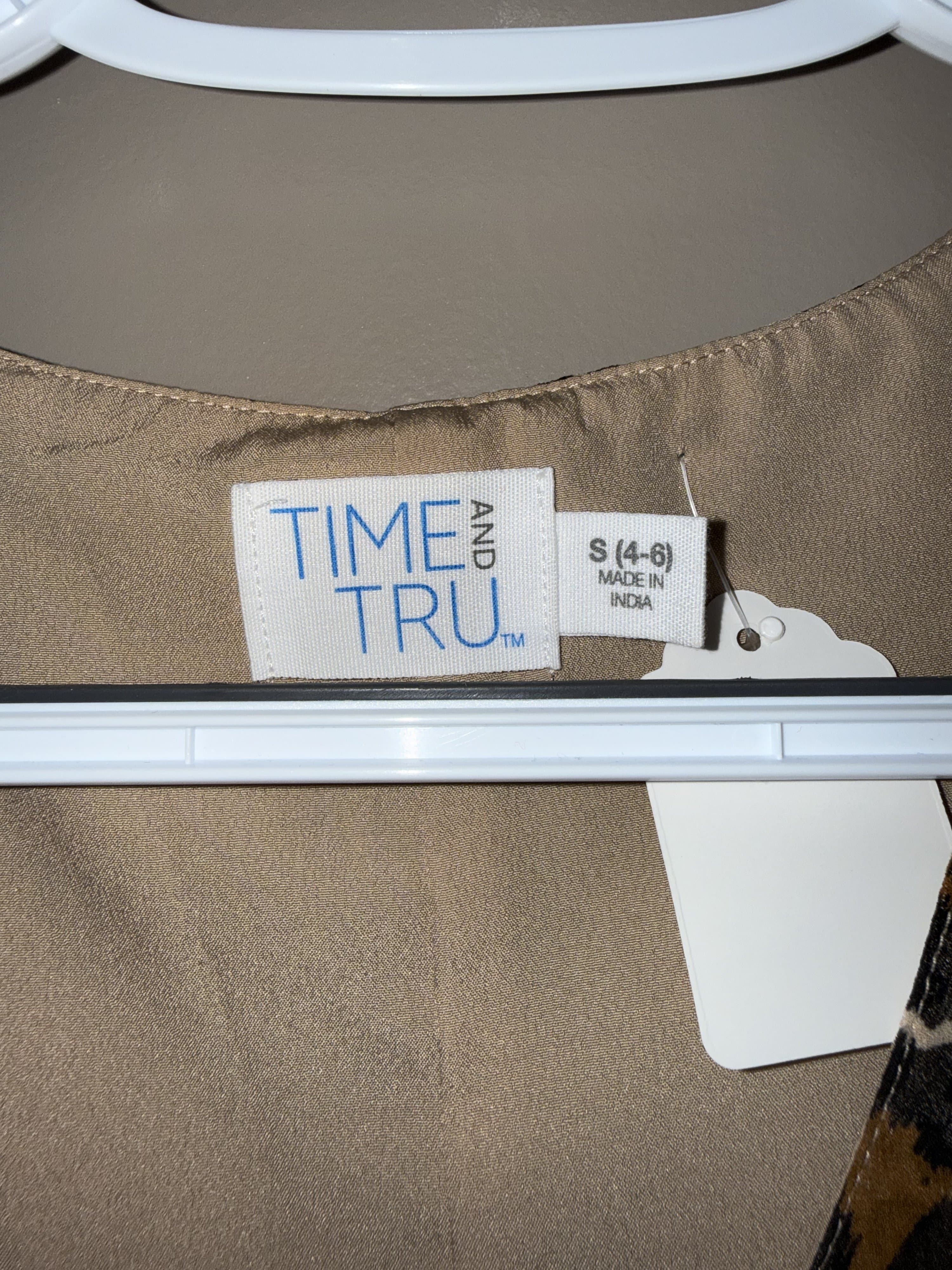 Time and Tru Leopard Print Dress Shirt - Thumbnail 3