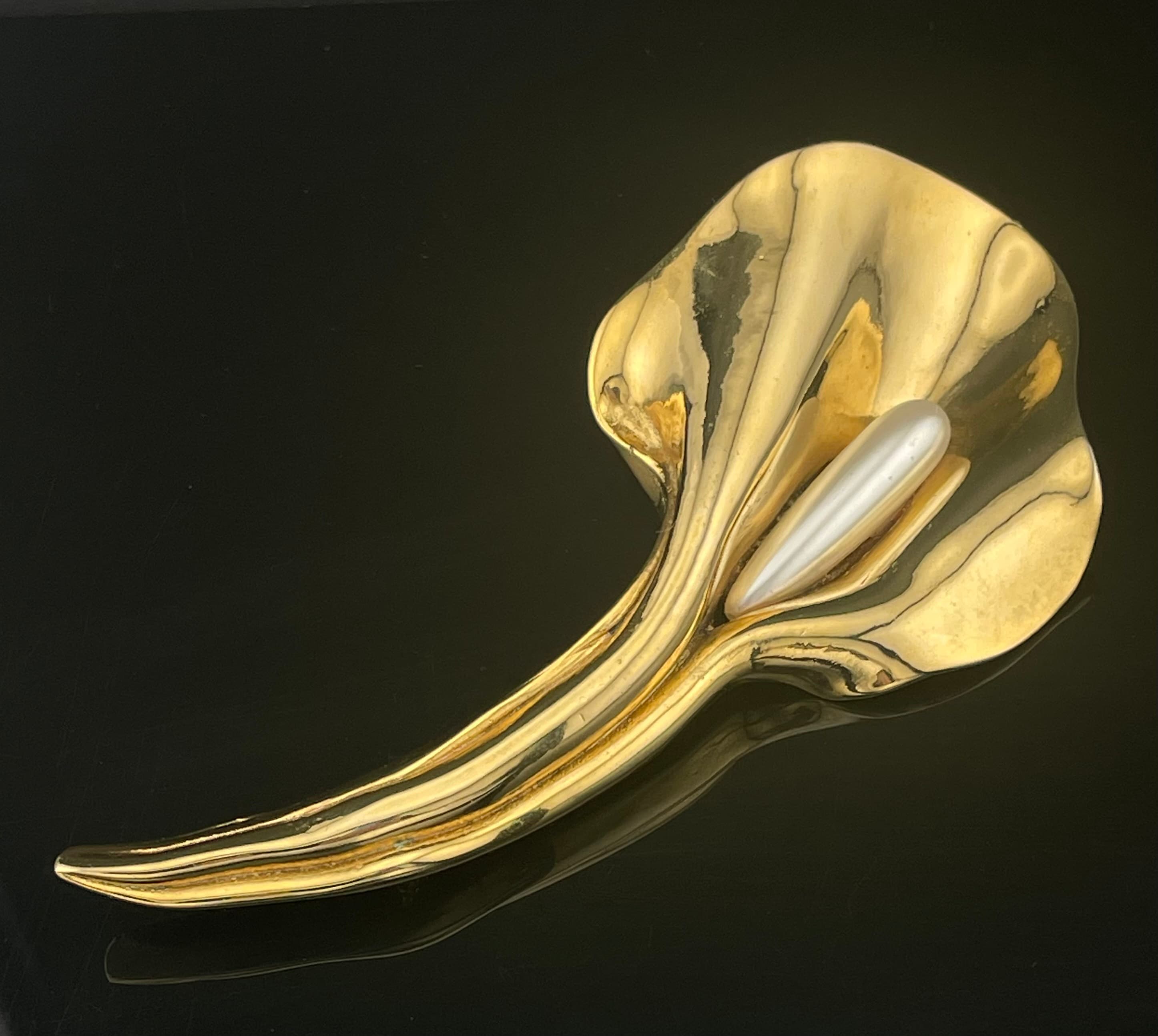 Vintage Large Sculptural Calla Lily Brooch Gold Tone Pearl Modernist Statement
