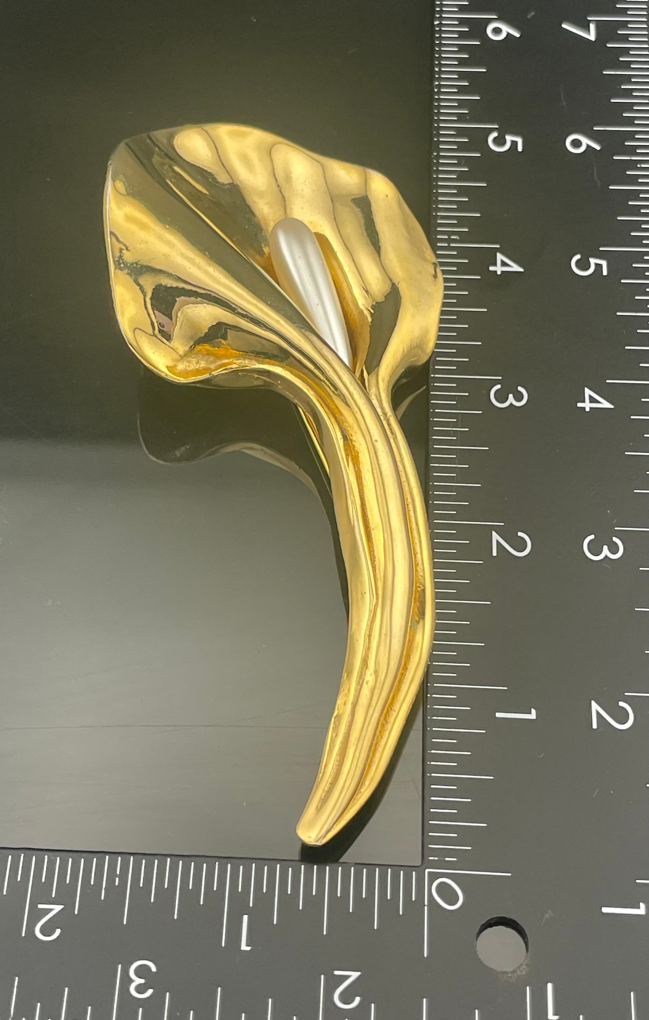 Vintage Large Sculptural Calla Lily Brooch Gold Tone Pearl Modernist Statement - Thumbnail 9