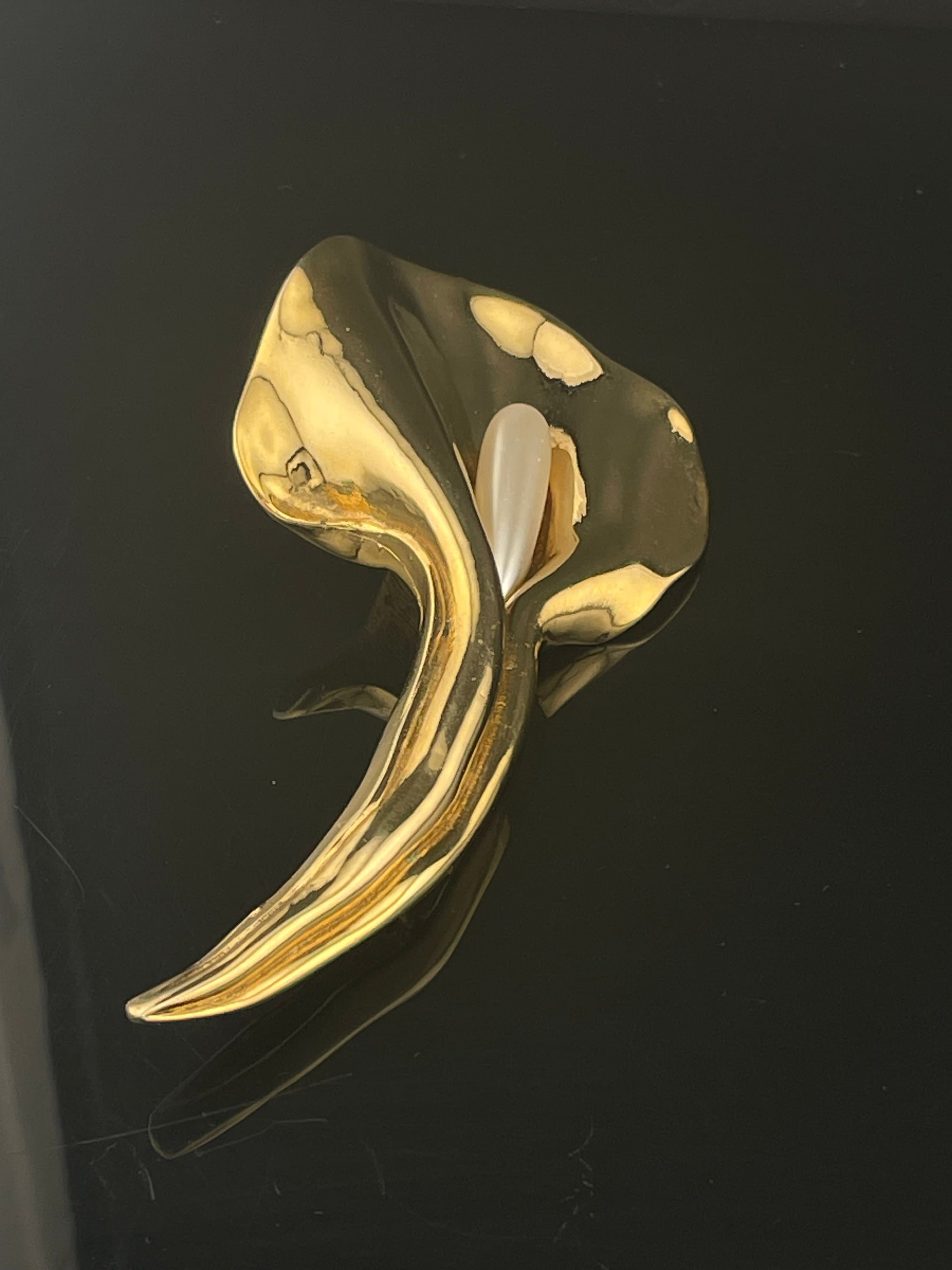 Vintage Large Sculptural Calla Lily Brooch Gold Tone Pearl Modernist Statement - Thumbnail 11