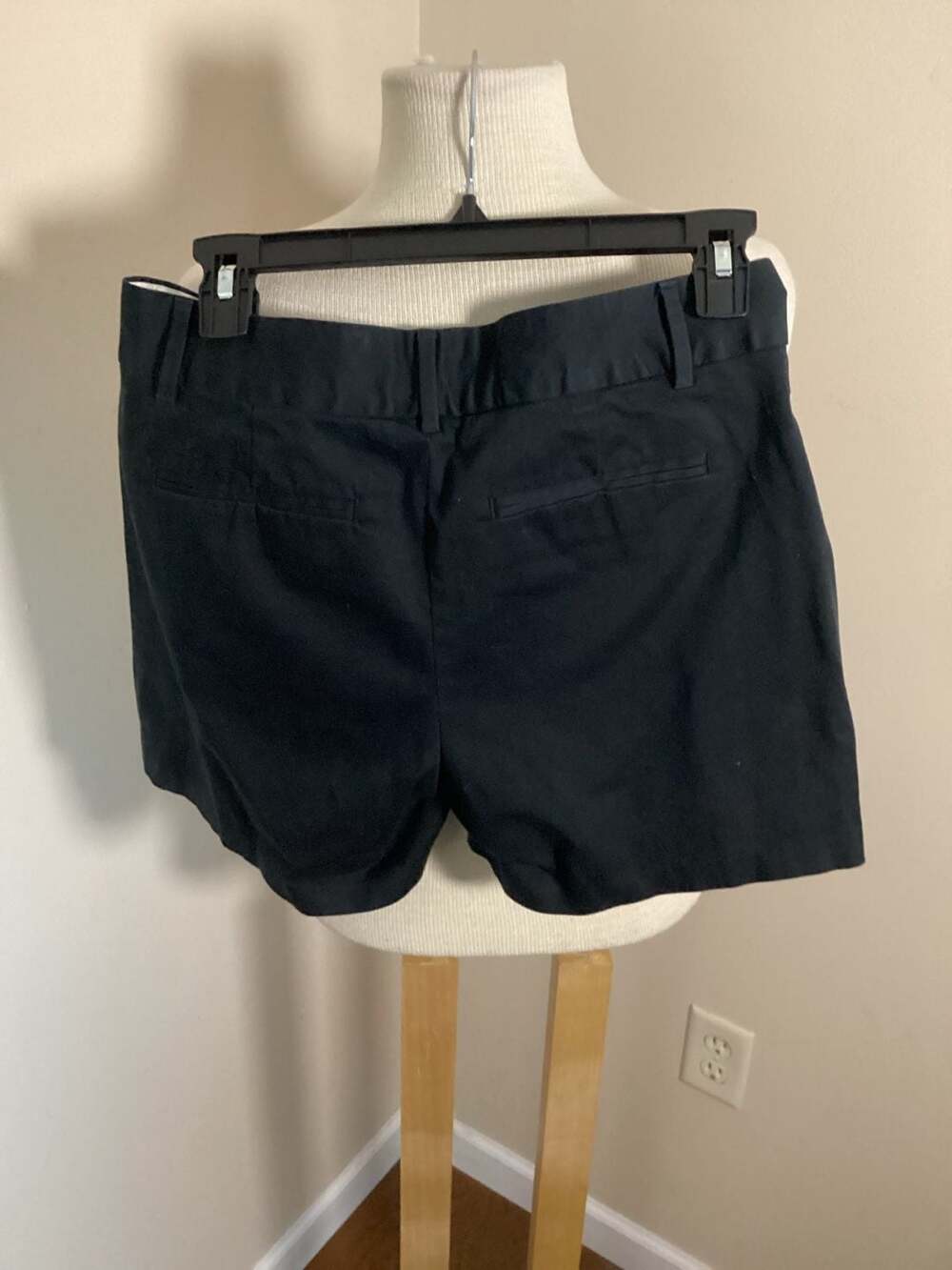 Banana Republic Black Chino Shorts Size 4 - Thumbnail 4