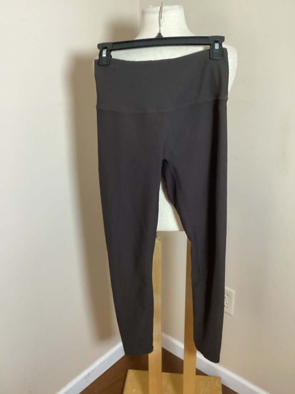 Varley Let's Move Ribbed High-Rise Leggings in Brown, Size M - Thumbnail 3