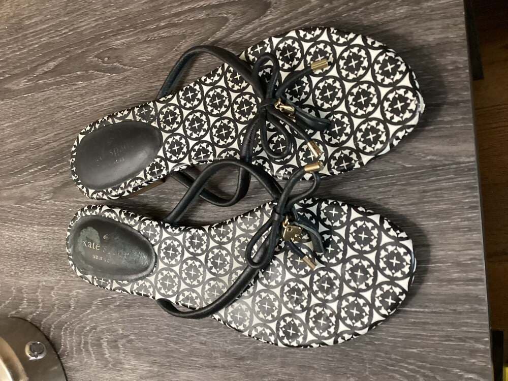 Kate Spade New York Mystic Black & White Geometric Print Bow Thong Sandals, Size - Thumbnail 6