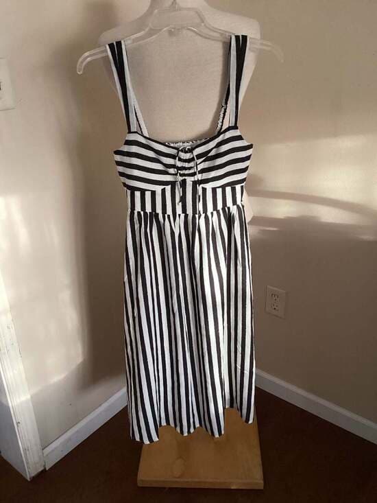 Steve Madden Black and White Striped Midi Dress with Front Tie - Thumbnail 4