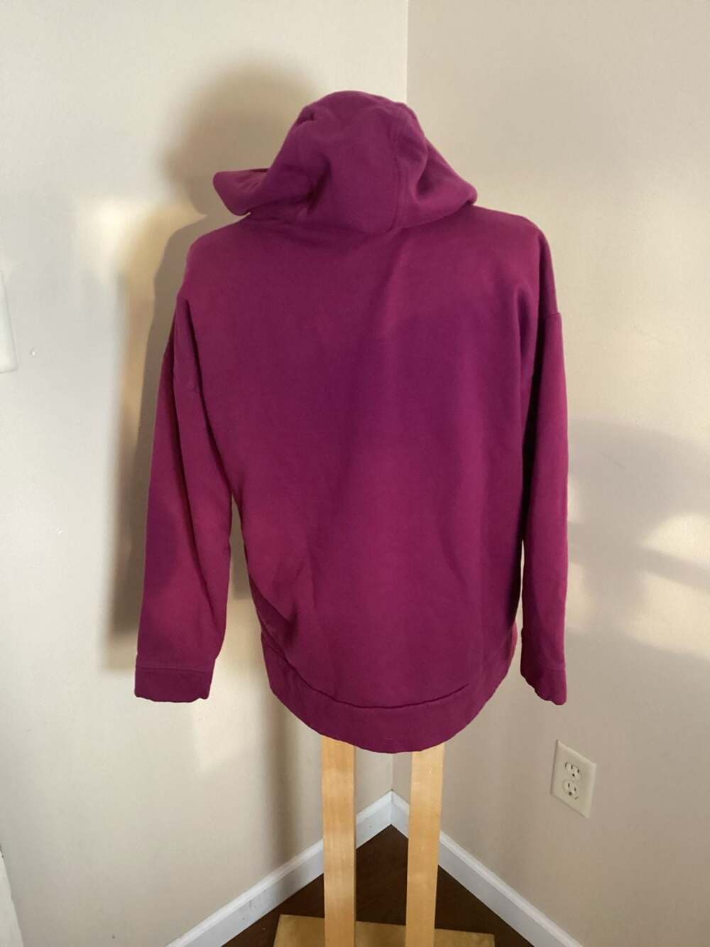 Lilly Pulitzer Etta V-Neck Pullover Hoodie Magenta Size S - Thumbnail 3