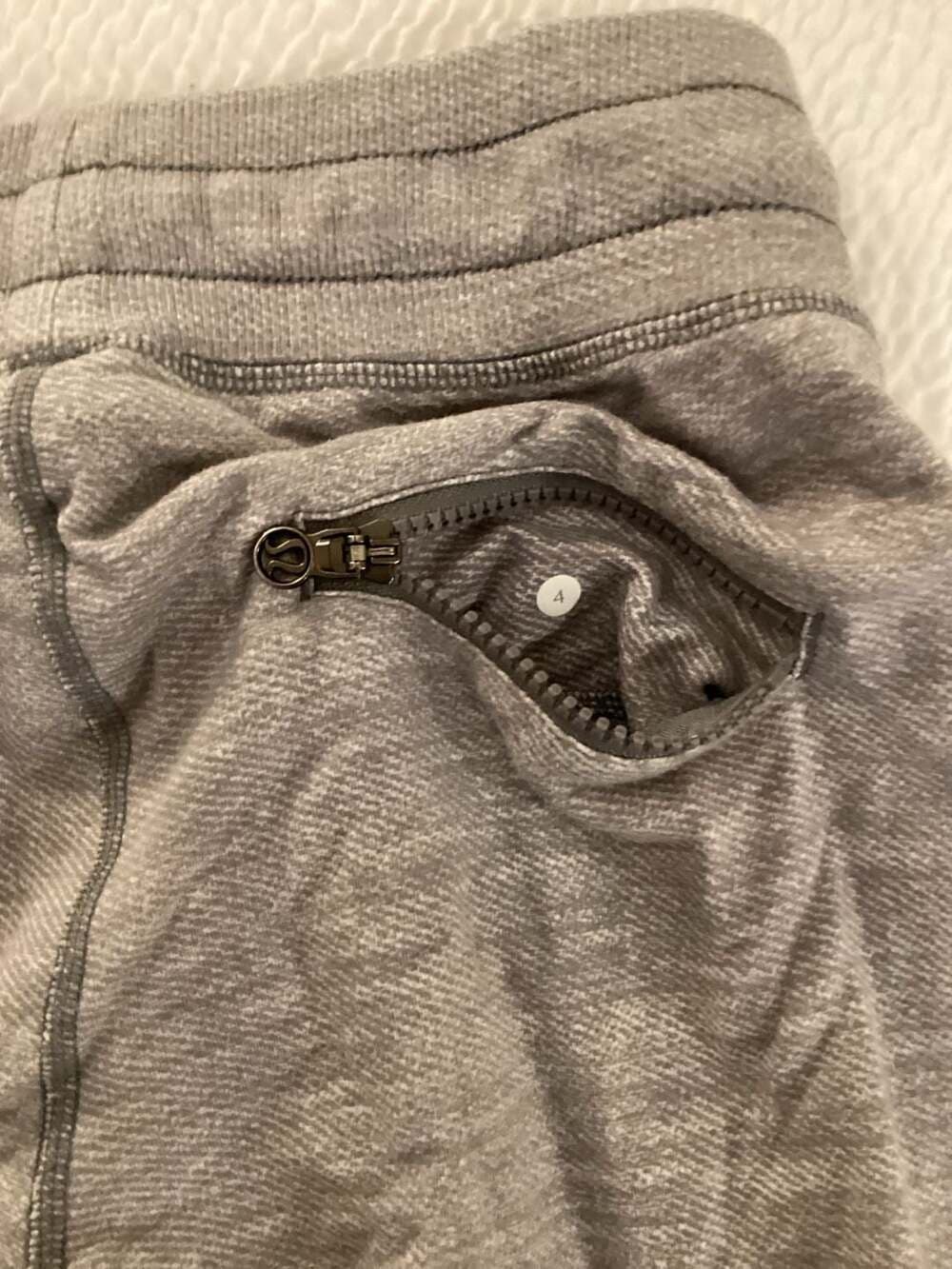 Lululemon Scuba Jogger Crop Pants Heathered Grey Size 4 - Thumbnail 4