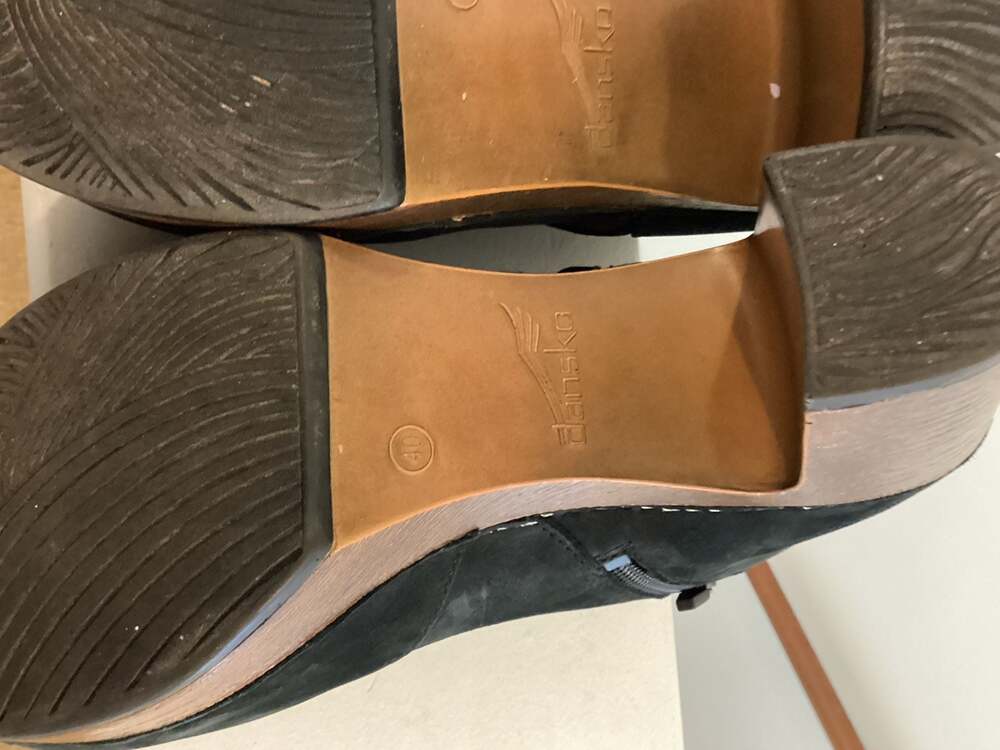 Dansko Delphina Black Nubuck Leather Peep Toe Heeled Bootie - Thumbnail 4