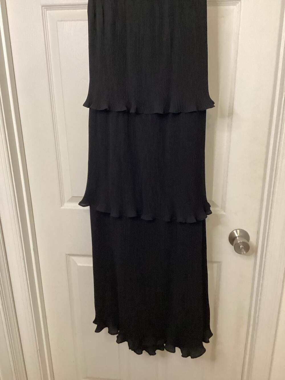 Olivaceous Black Tiered Ruffle Maxi Dress - Thumbnail 2