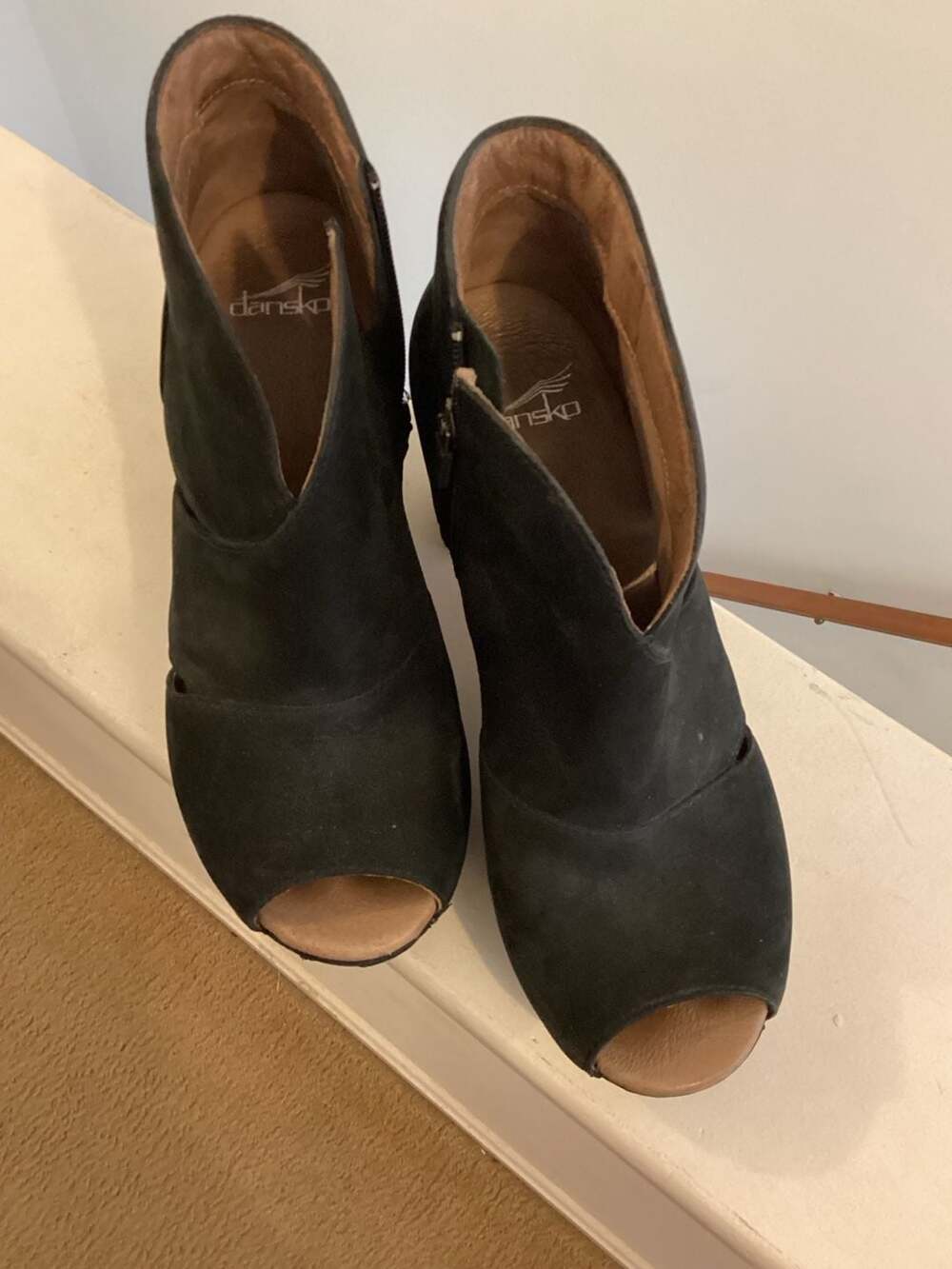 Dansko Delphina Black Nubuck Leather Peep Toe Heeled Bootie - Thumbnail 5