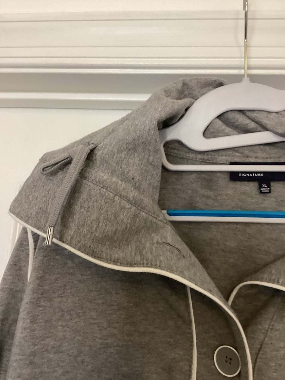 Jones New York Signature Women's Gray Fleece-Style Snap-Up Jacket with White Pip - Thumbnail 2
