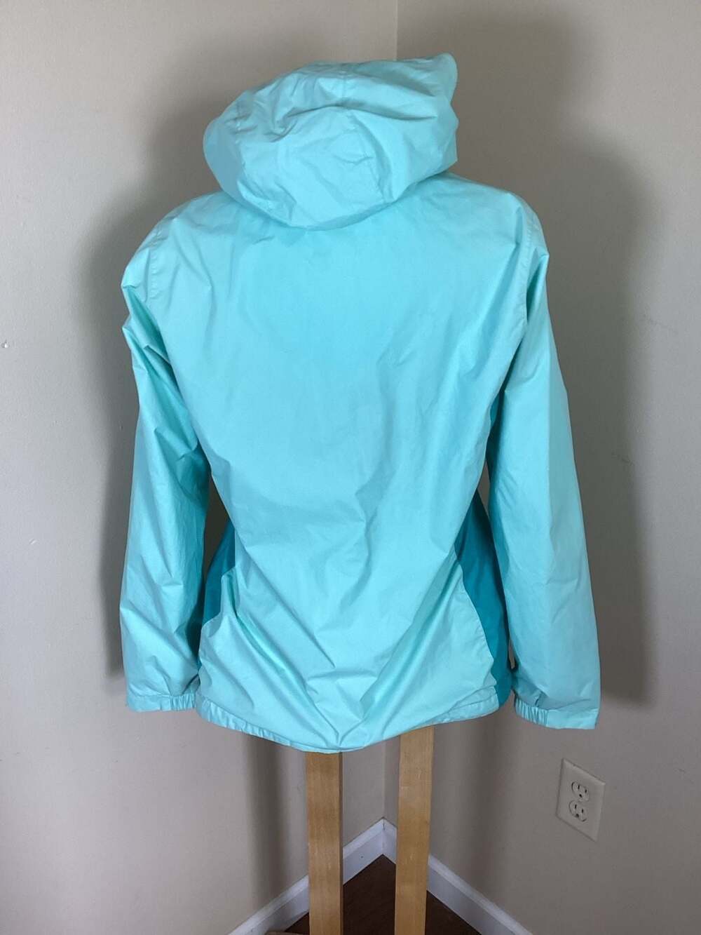 Columbia Women's Switchback III Rain Jacket, Light Blue, Size M - Thumbnail 3
