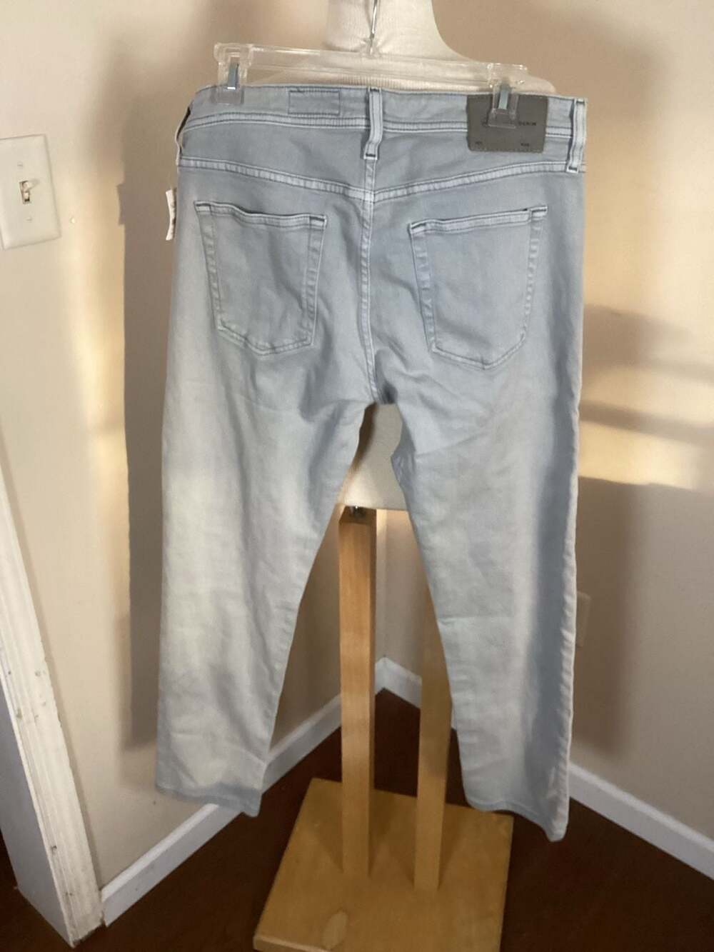 AG Jeans Tellis Modern Slim Fit Jeans Light Grey Wash Size 33x33 - Thumbnail 2