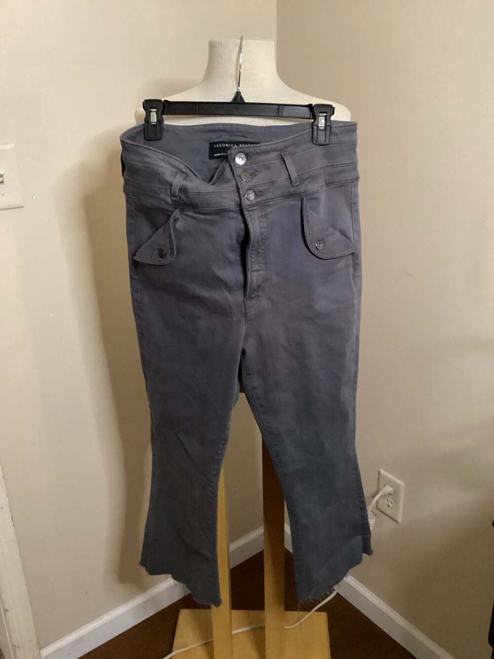 Veronica Beard Giselle Extra High-Rise Flap Pocket Flare Jeans - Thumbnail 3