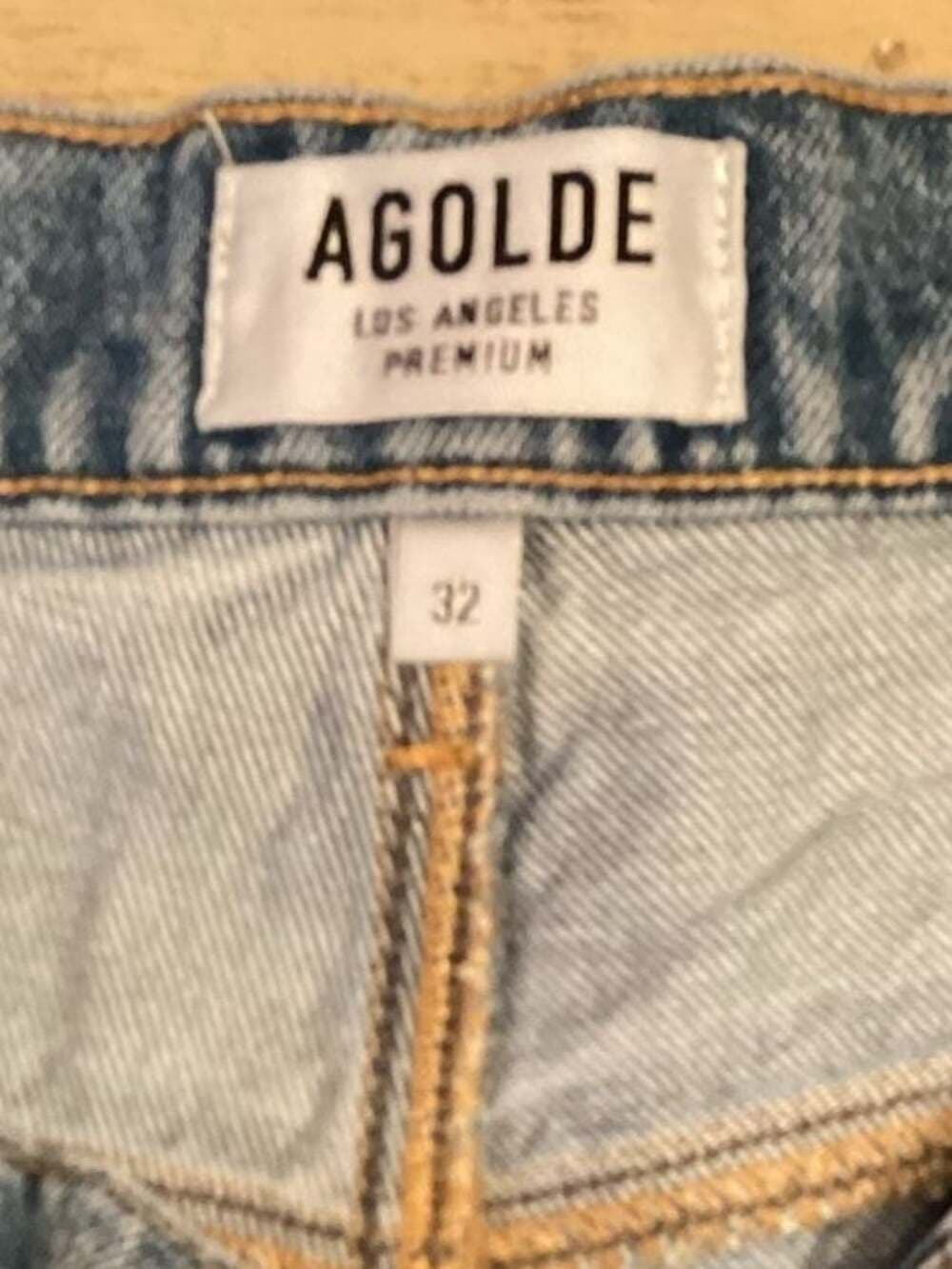 AGOLDE Parker Vintage Cut Off Shorts in Swapmeet - Thumbnail 2