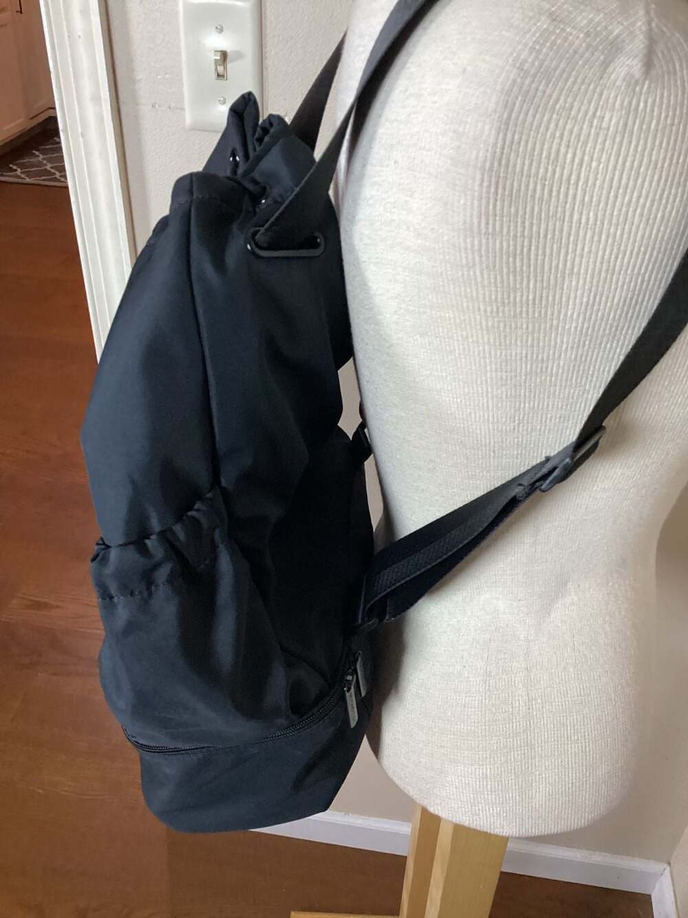 Beyond Yoga Commuter Backpack Black Drawstring Gym Bag - Thumbnail 2