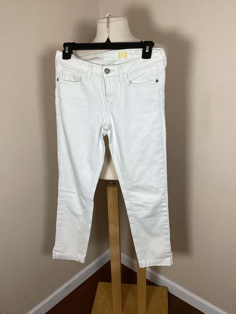 Pilcro and the Letterpress Stet Slim Straight White Jeans Size 25 - Thumbnail 3