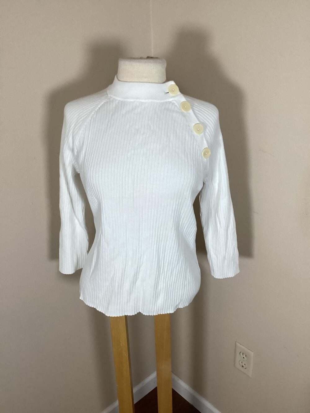 Lauren Ralph Lauren White Ribbed Mock Neck Button Shoulder Top and Petite Chain - Thumbnail 4