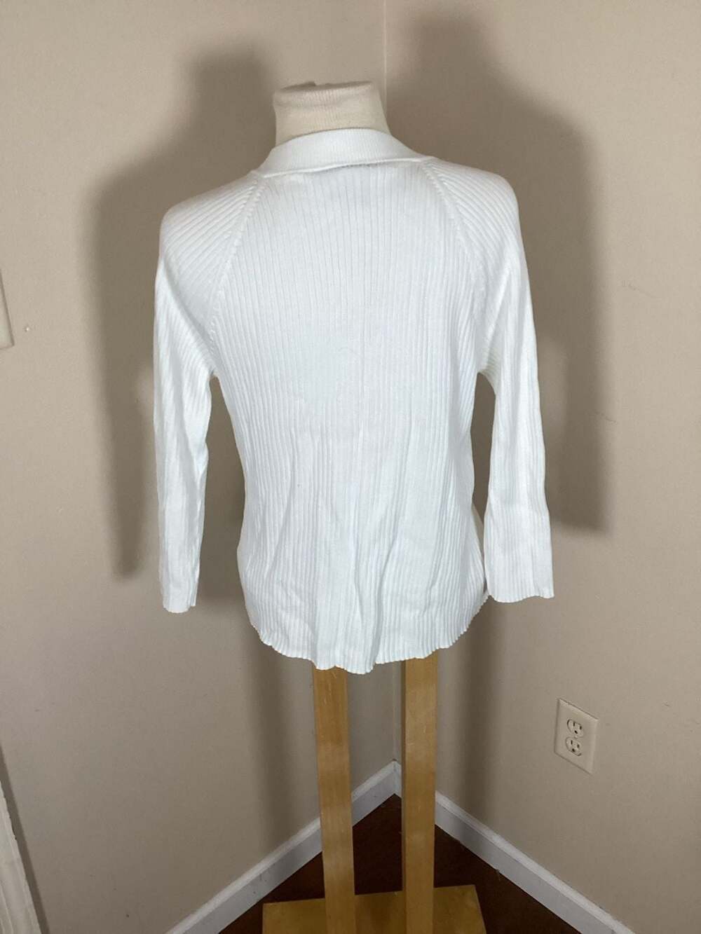 Lauren Ralph Lauren White Ribbed Mock Neck Button Shoulder Top and Petite Chain - Thumbnail 6