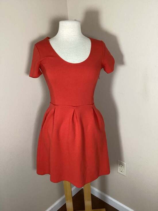 Madewell Red Short Sleeve Textured Knit Fit and Flare Dress - Thumbnail 4