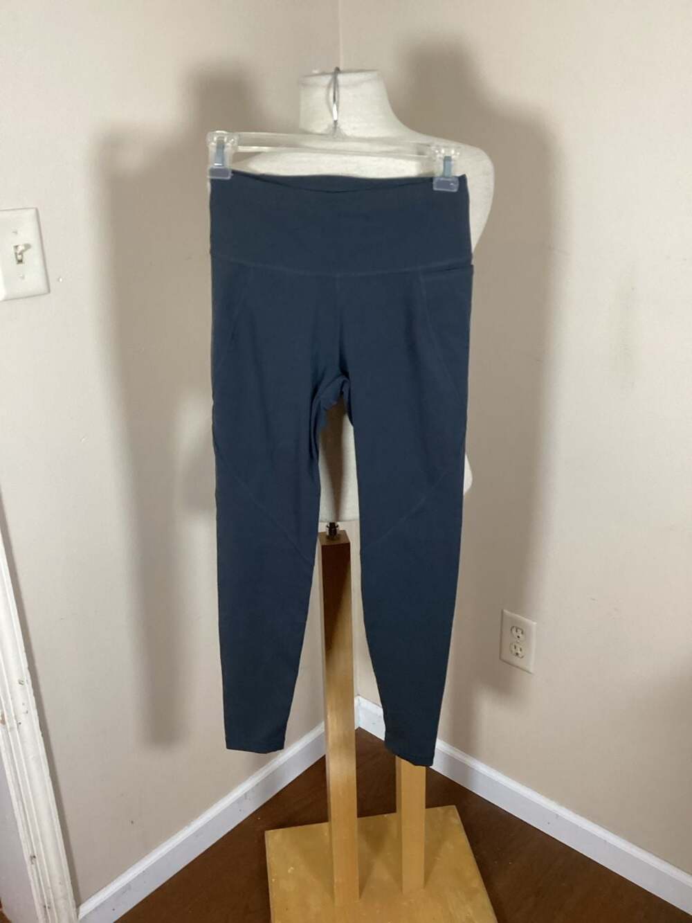 Sweaty Betty Power 7/8 Workout Leggings Navy Blue Size US 4 - Thumbnail 4