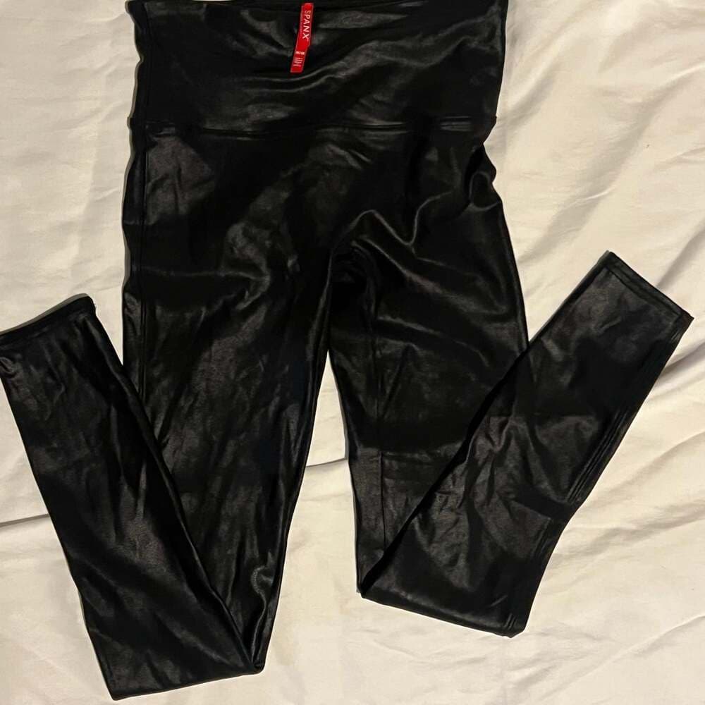 SPANX Faux Leather Leggings Black Size Medium High Rise Shaper - Thumbnail 2