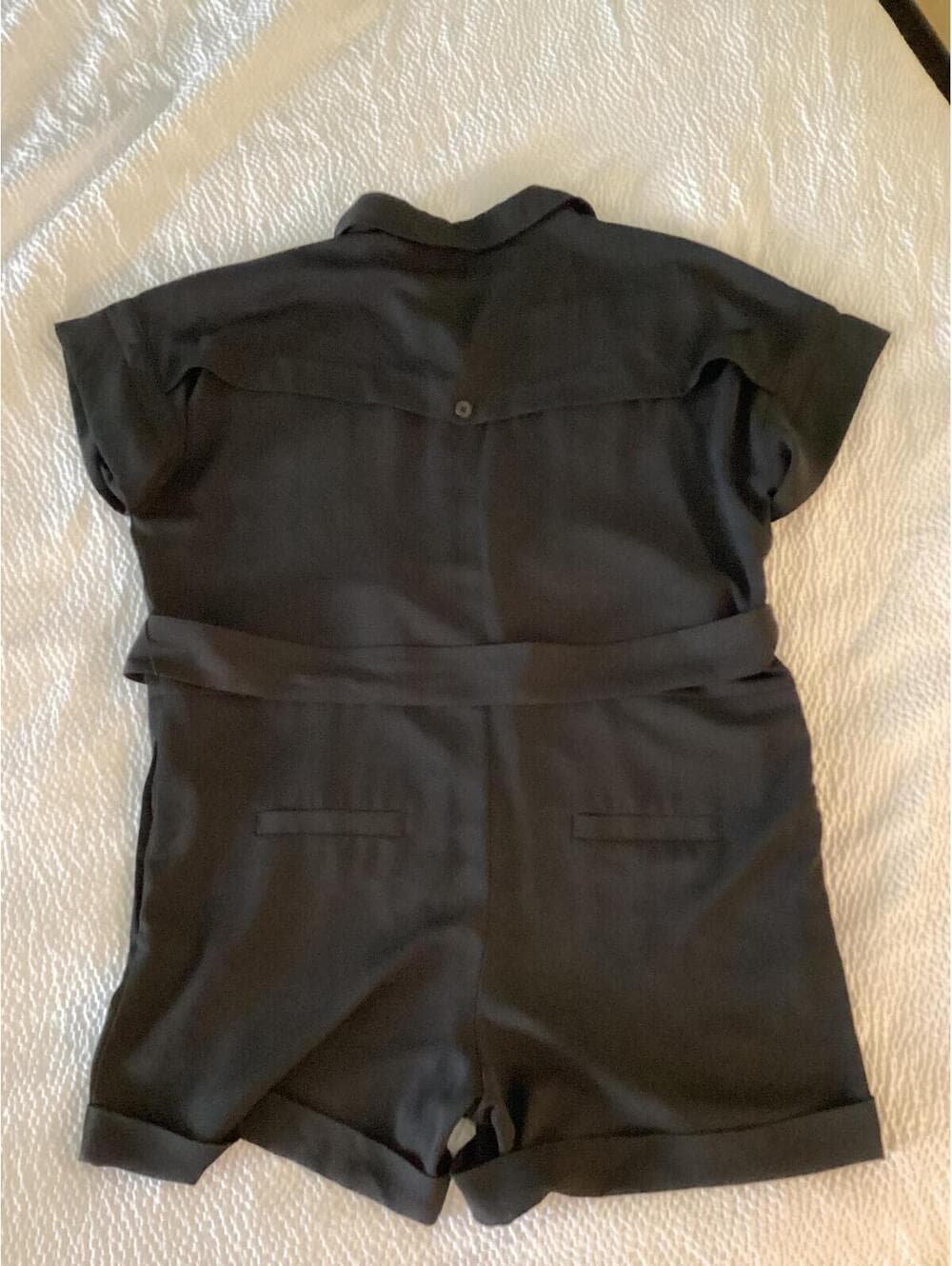 Banana Republic Black Short Sleeve Belted Romper Size 6 - Thumbnail 2
