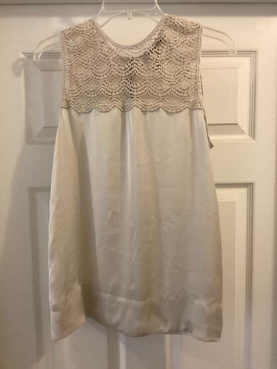 Ipekyol Sleeveless Cream Satin Top with Crochet Lace Yoke and Back Zipper - Thumbnail 4