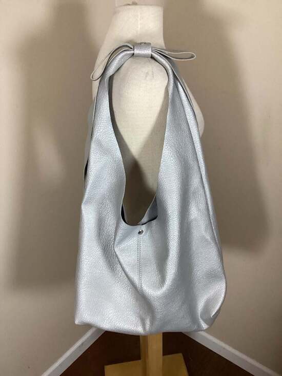 Kimchi Blue Silver Metallic Bow Hobo Shoulder Bag - Thumbnail 7