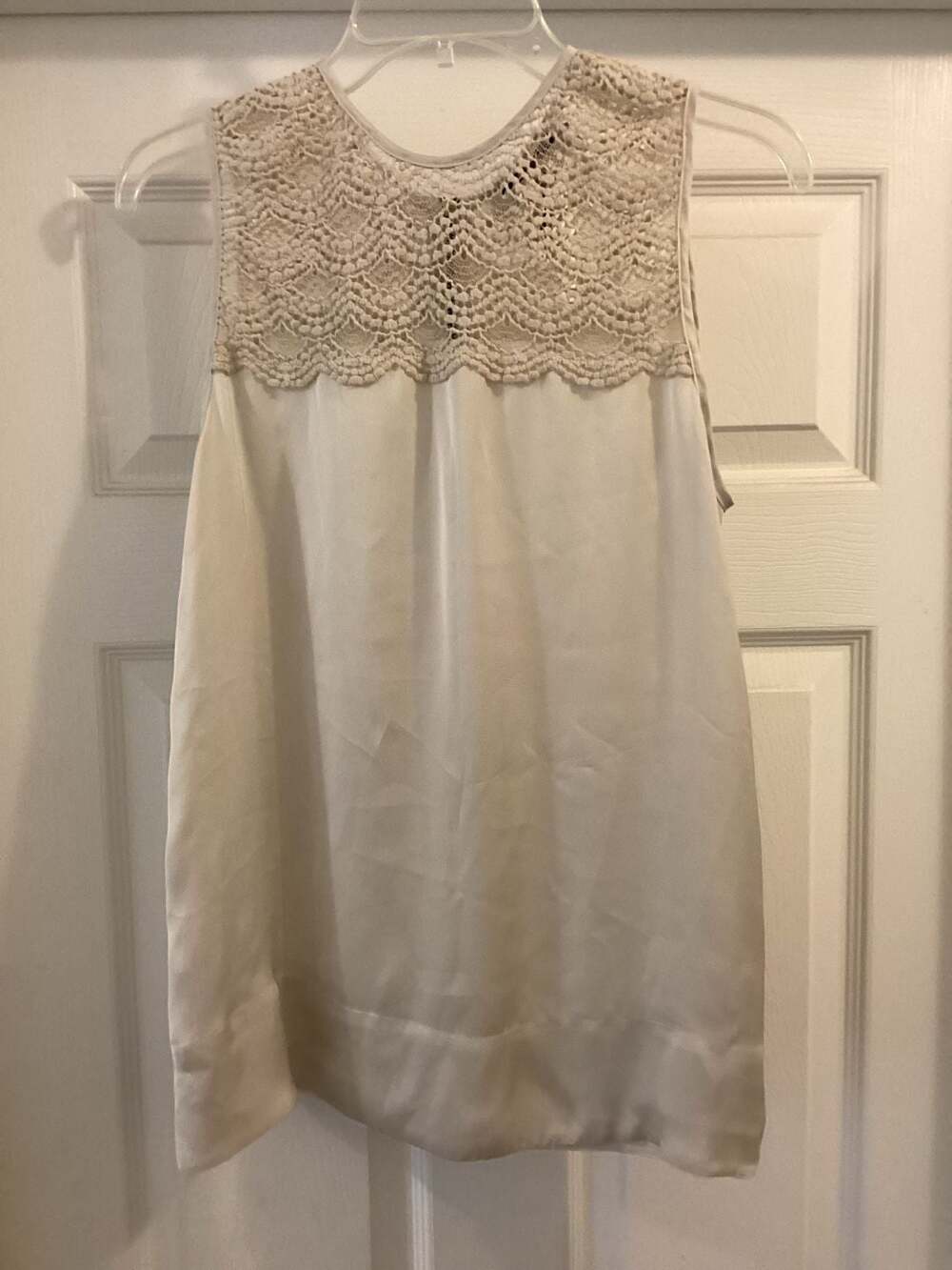 Ipekyol Sleeveless Cream Satin Top with Crochet Lace Yoke and Back Zipper - Thumbnail 3