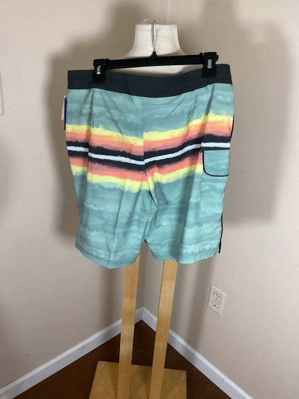 Pure Lure Men's 19" Horizon Stripe Board Shorts - Thumbnail 3